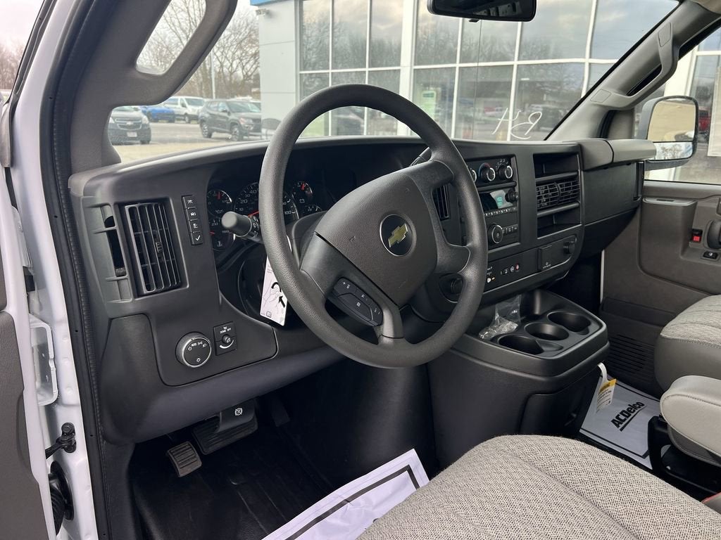2025 Chevrolet Express Cargo 2500 WT