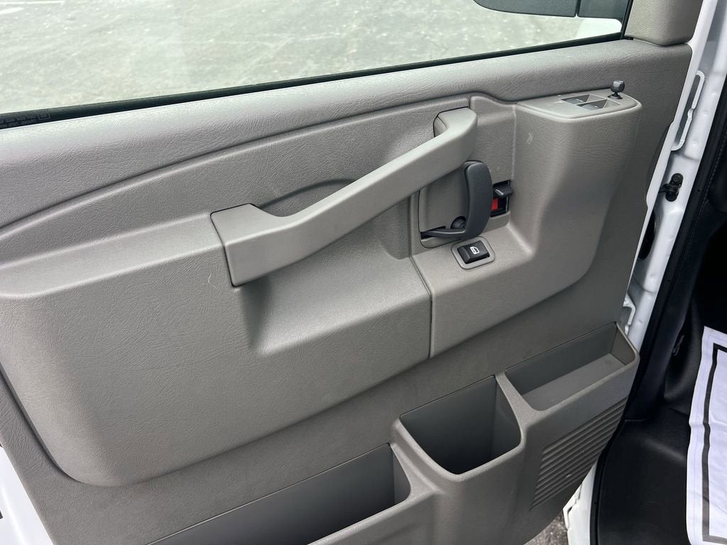 2025 Chevrolet Express Cargo 2500 WT