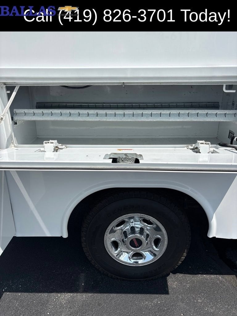 2019 GMC Savana Cutaway 3500 Work Van