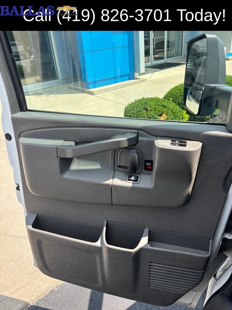 2019 GMC Savana Cutaway 3500 Work Van