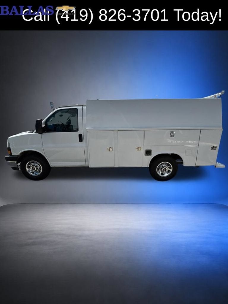 2019 GMC Savana Cutaway 3500 Work Van