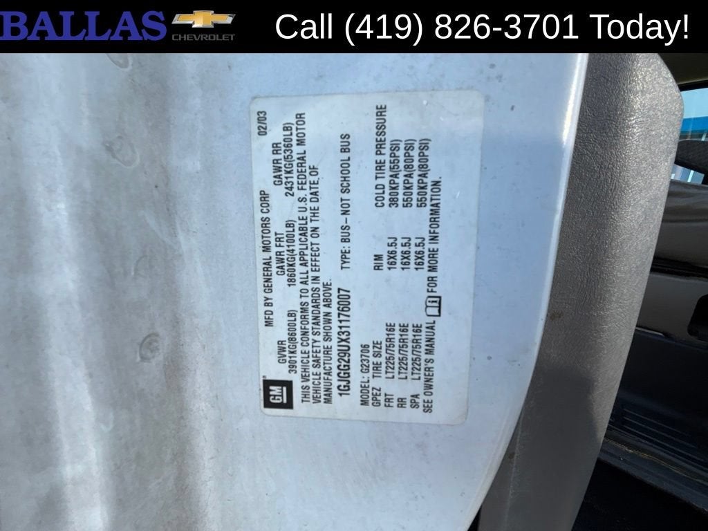 2003 GMC Savana Passenger 2500 Standard
