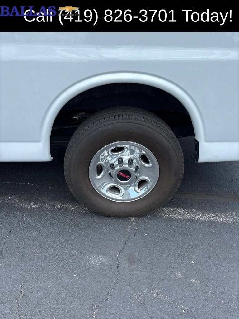 2024 GMC Savana Passenger 3500 LT