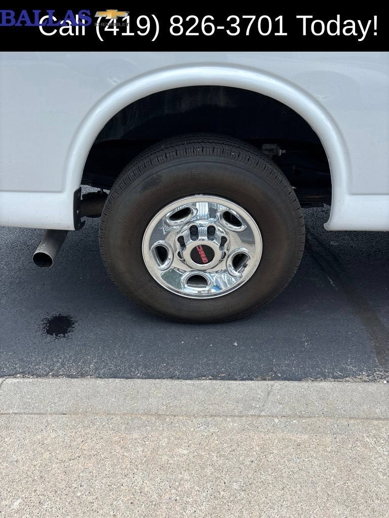 2024 GMC Savana Passenger 3500 LT