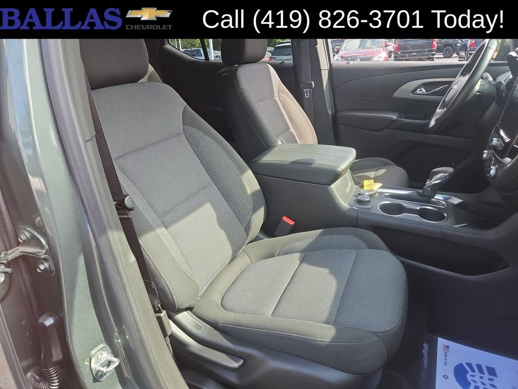 2022 Chevrolet Traverse LT Cloth
