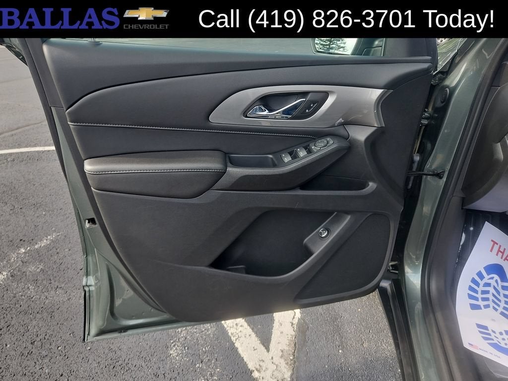 2022 Chevrolet Traverse LT Cloth