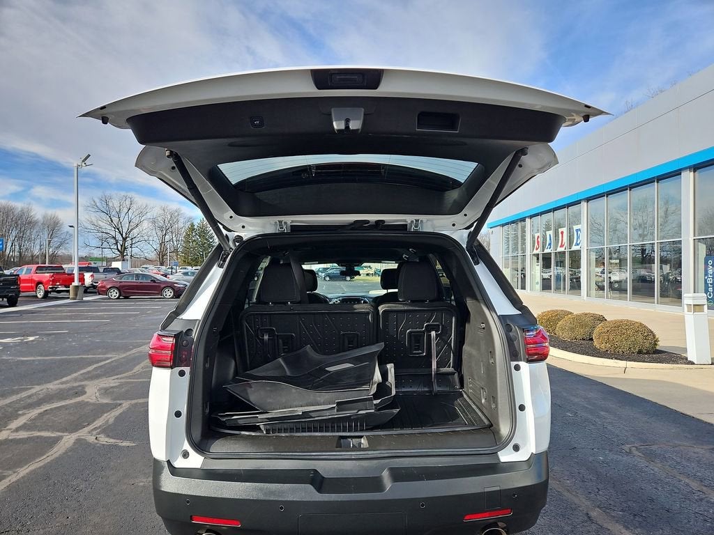 2022 Chevrolet Traverse LT Cloth