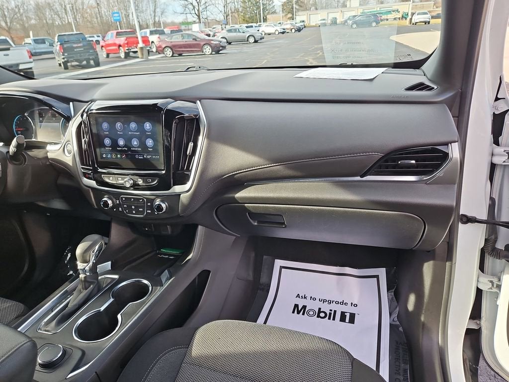 2022 Chevrolet Traverse LT Cloth