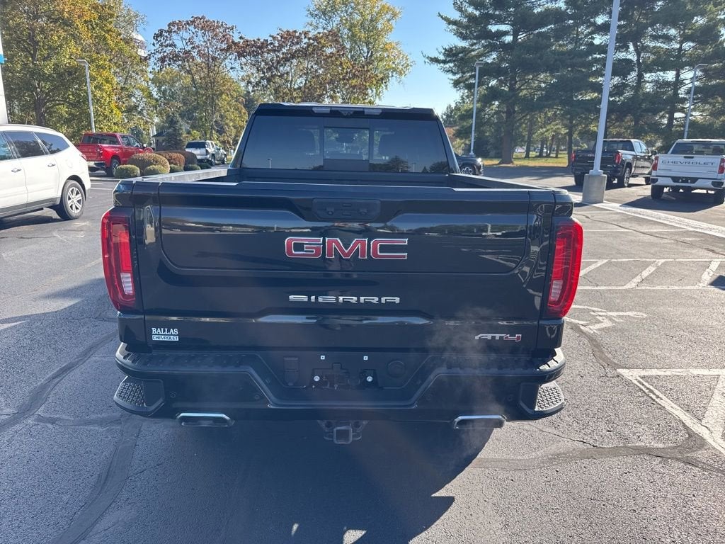 2022 GMC Sierra 1500 AT4