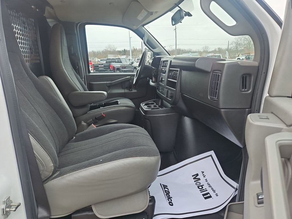 2024 GMC Savana Cargo 2500 Work Van