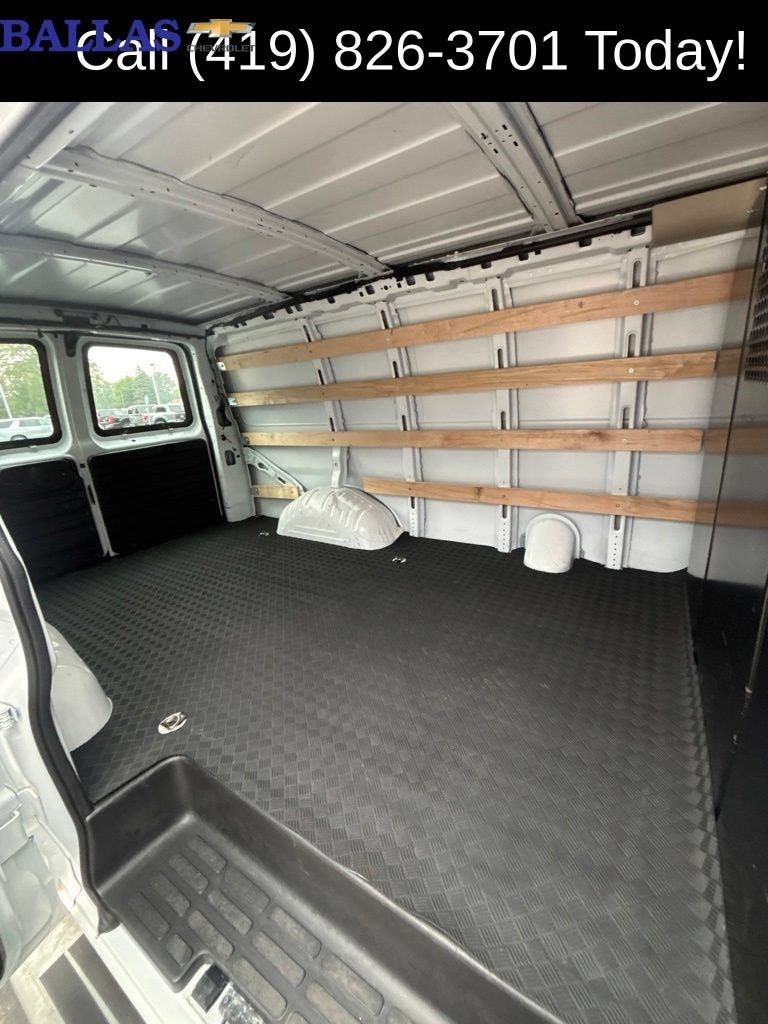 2025 GMC Savana Cargo Work Van