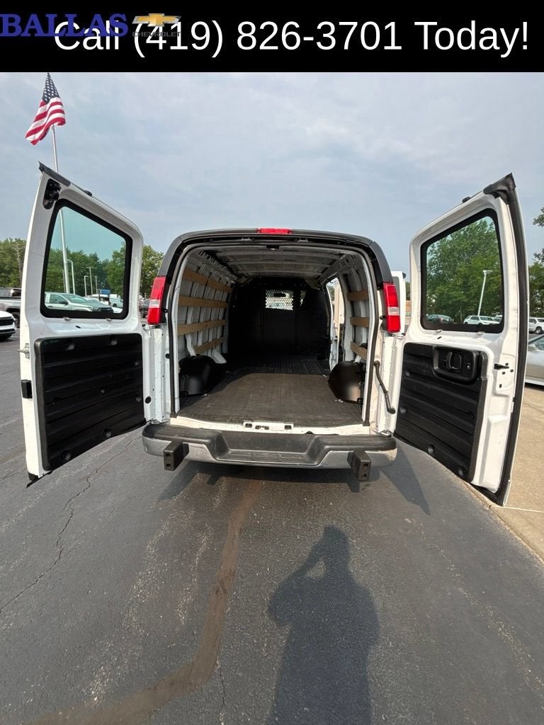 2025 GMC Savana Cargo Work Van