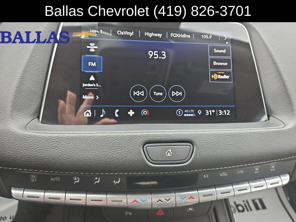 2023 Cadillac XT4 Premium Luxury