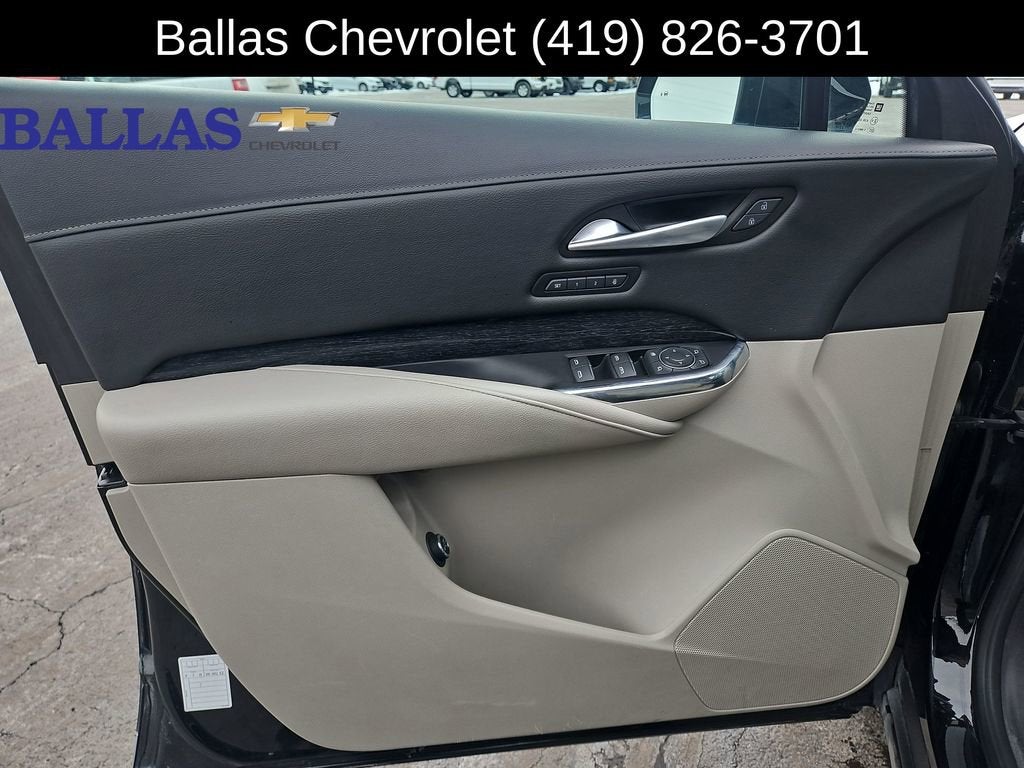 2023 Cadillac XT4 Premium Luxury