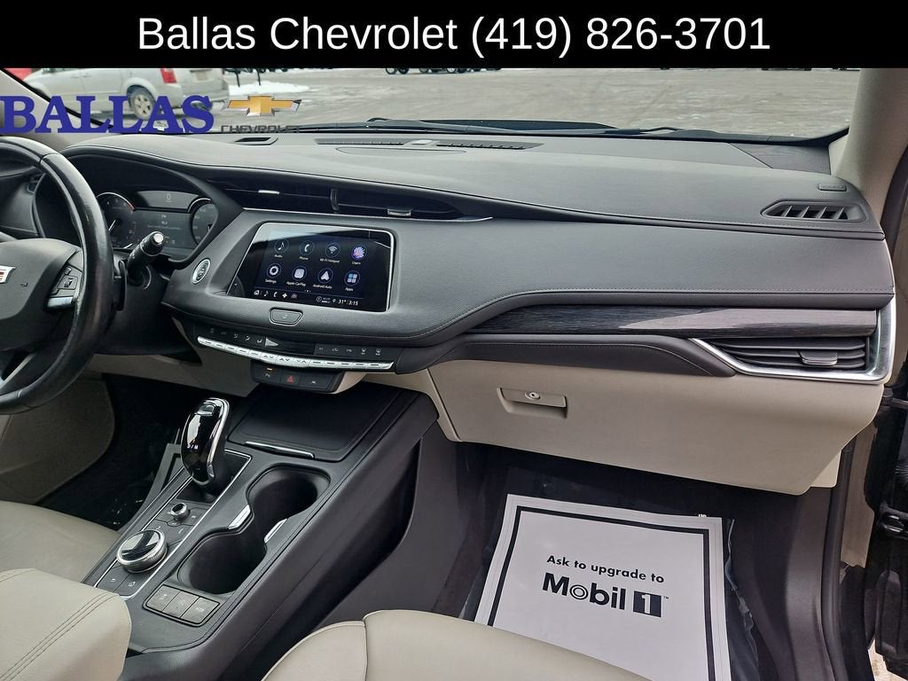 2023 Cadillac XT4 Premium Luxury