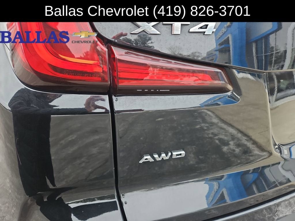 2023 Cadillac XT4 Premium Luxury