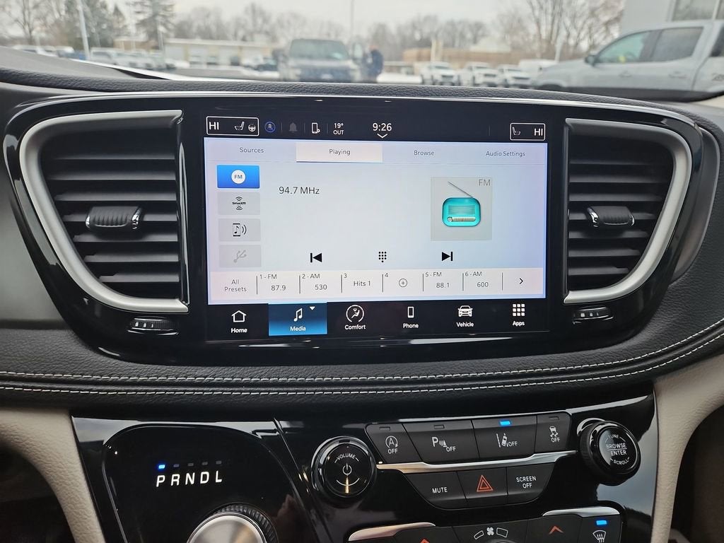 2023 Chrysler Pacifica Touring L