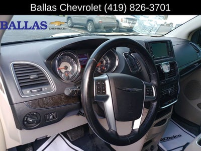 2012 Chrysler Town & Country Touring