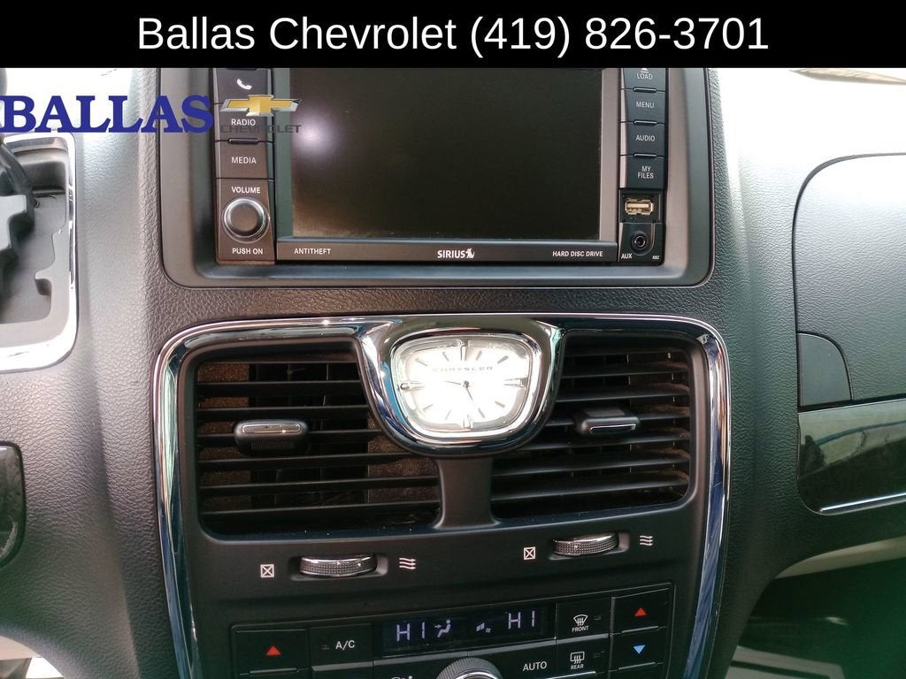 2012 Chrysler Town & Country Touring