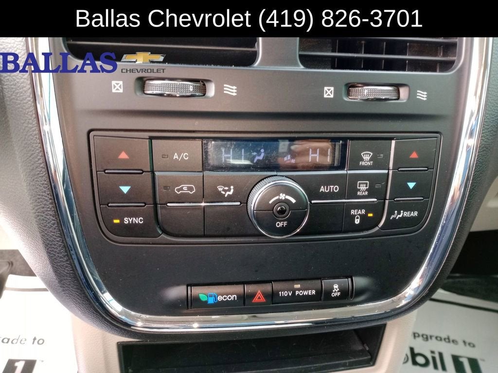 2012 Chrysler Town & Country Touring