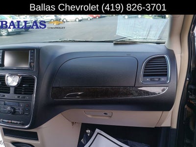 2012 Chrysler Town & Country Touring