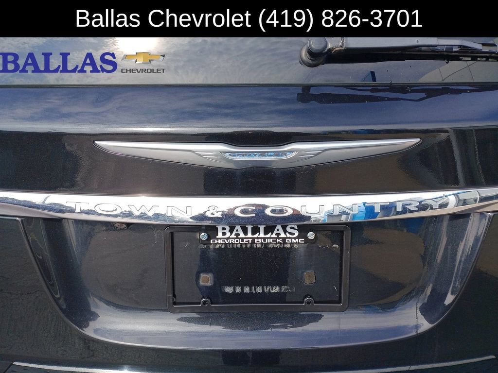 2012 Chrysler Town & Country Touring