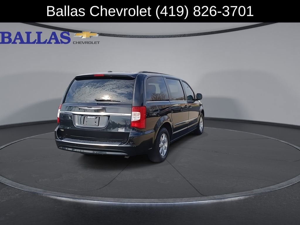 2012 Chrysler Town & Country Touring