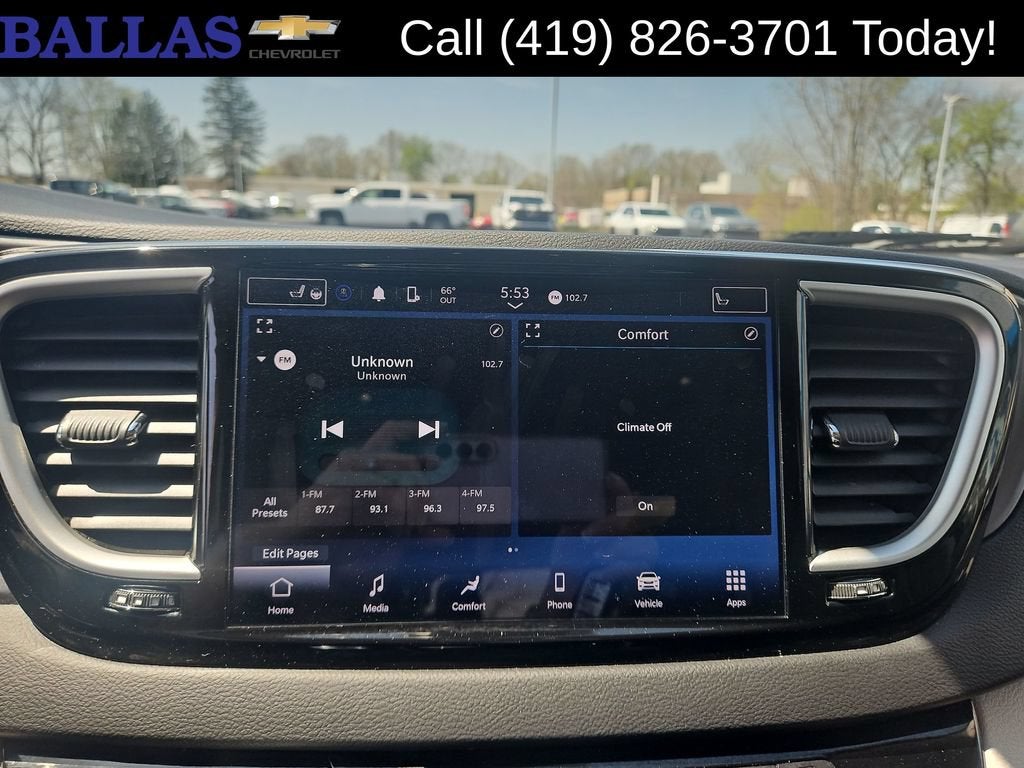 2024 Chrysler Pacifica Touring L