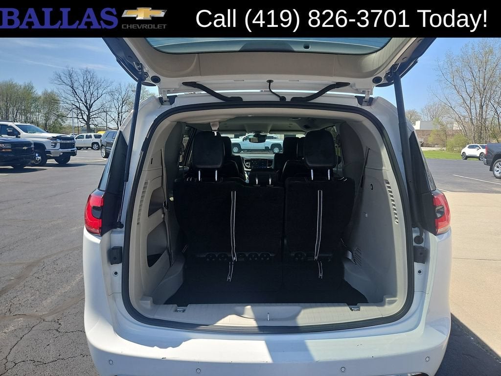 2024 Chrysler Pacifica Touring L