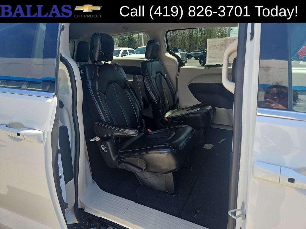 2024 Chrysler Pacifica Touring L