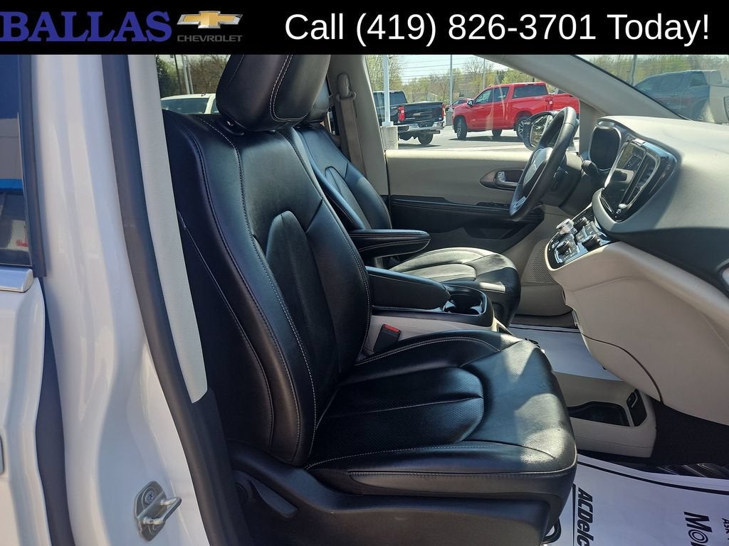 2024 Chrysler Pacifica Touring L