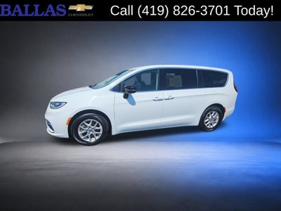 2024 Chrysler Pacifica Touring L