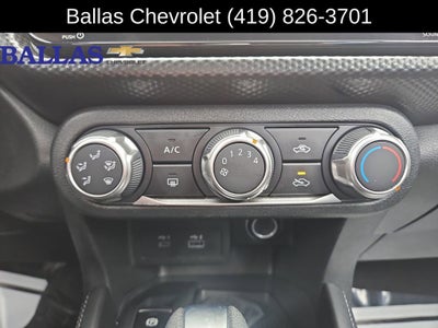 2024 Nissan Kicks SV Xtronic CVT