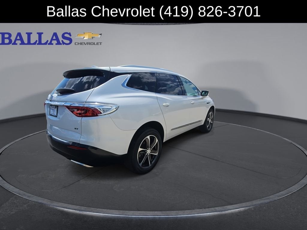 2022 Buick Enclave Essence