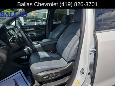 2022 Buick Enclave Essence