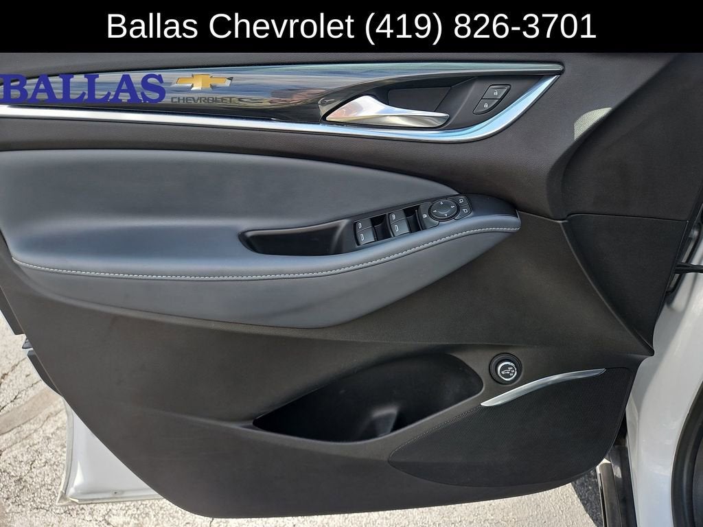 2022 Buick Enclave Essence