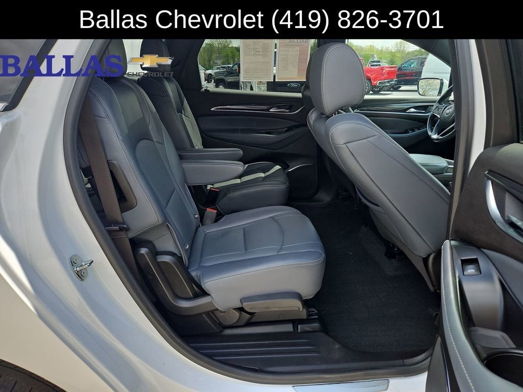 2022 Buick Enclave Essence