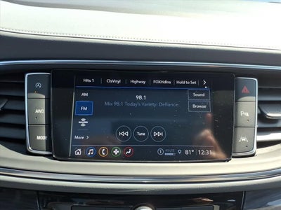 2023 Buick Enclave Essence