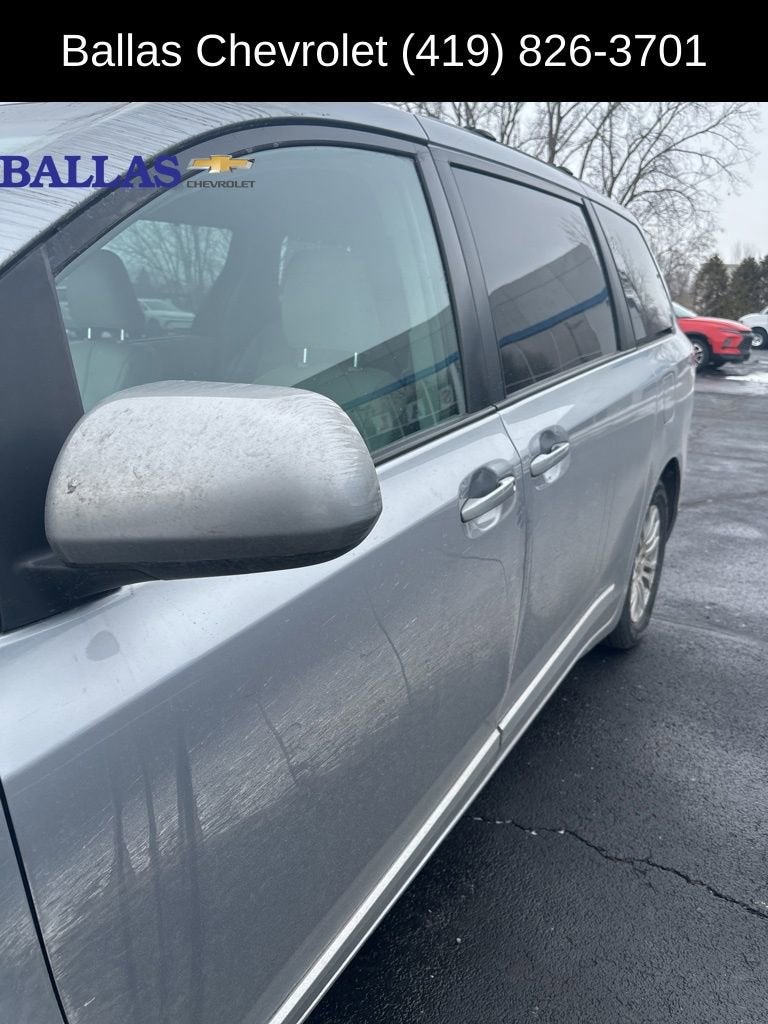 2012 Toyota Sienna XLE AAS