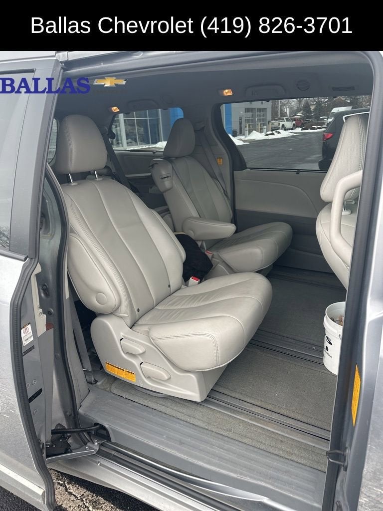 2012 Toyota Sienna XLE AAS