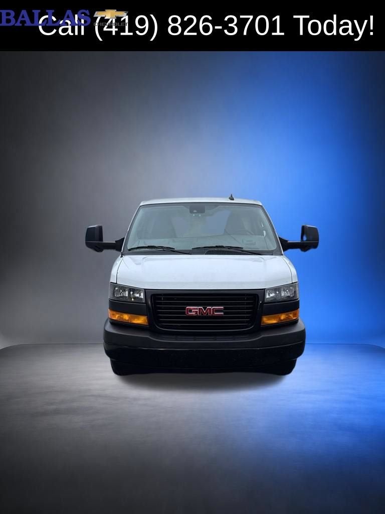 2022 GMC Savana Cutaway 3500 Work Van