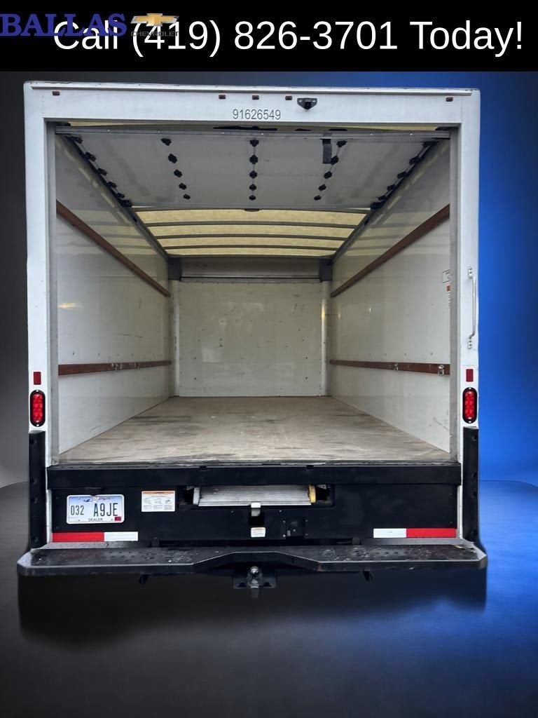 2022 GMC Savana Cutaway 3500 Work Van