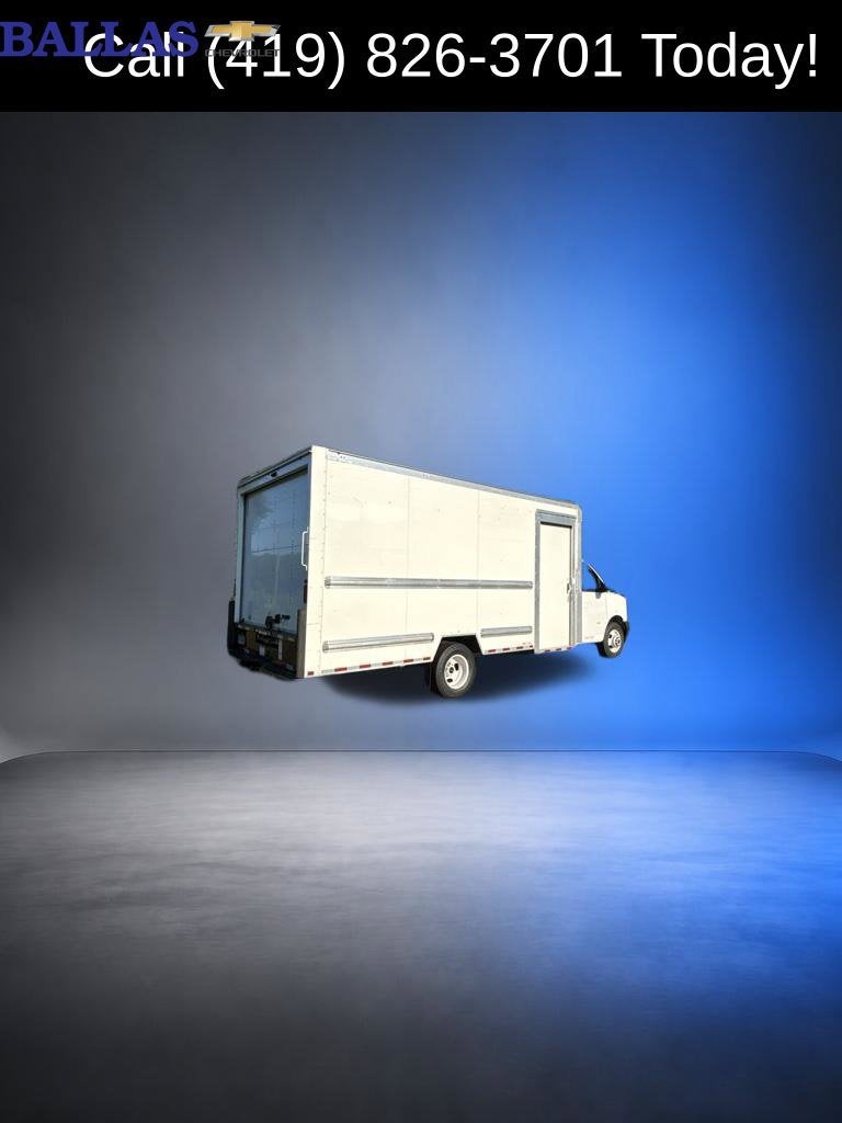 2022 GMC Savana Cutaway 3500 Gas